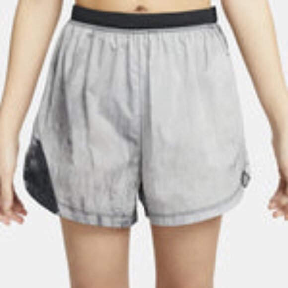 NWT Size Small Nike Trail Dri-FIT Repel Trail Running Shorts - Picture 1 of 11